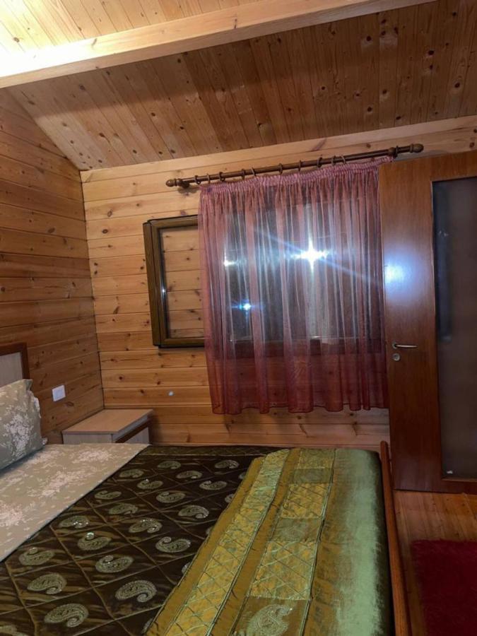 The Old Man'S Chalet Villa Dukat ภายนอก รูปภาพ