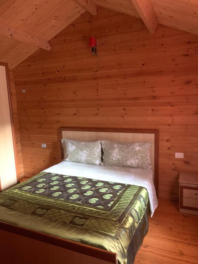 The Old Man'S Chalet Villa Dukat ภายนอก รูปภาพ